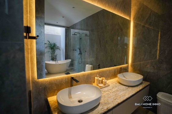 Image 20 from Villa neuve de 5 chambres à vendre et à louer près de Berawa, Bali