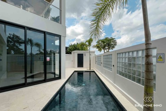 Image 2 from Vila Modern 5 kamar baru dijual bebas di Tumbak Bayuh