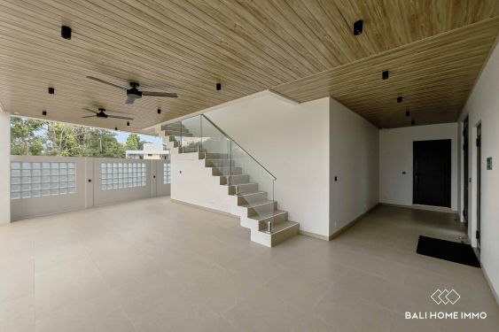 Image 4 from Villa moderne neuve de 5 chambres à vendre en pleine propriété à Tumbak Bayuh