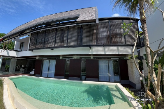 Image 1 from Villa moderne flambant neuve de 5 chambres à vendre à Batu Mejan Canggu