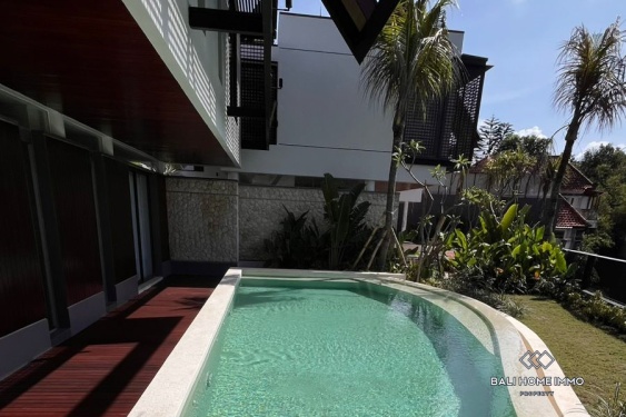Image 2 from Villa moderne flambant neuve de 5 chambres à vendre à Batu Mejan Canggu