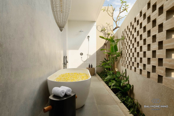 Image 12 from Dijual Vila Baru Mewah 7 kamar tidur dekat Echo Beach Canggu