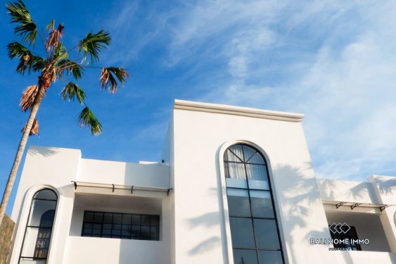 Image 1 from Villa méditerranéenne de luxe flambant neuve de 8 chambres à vendre en bail à Bali Tumbak Bayuh