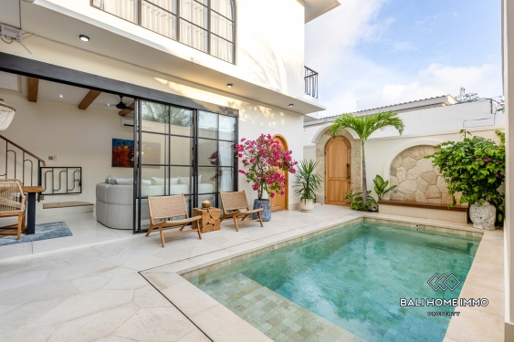 Image 2 from Villa Mewah Baru dengan 3 Kamar Tidur Dijual di Balangan