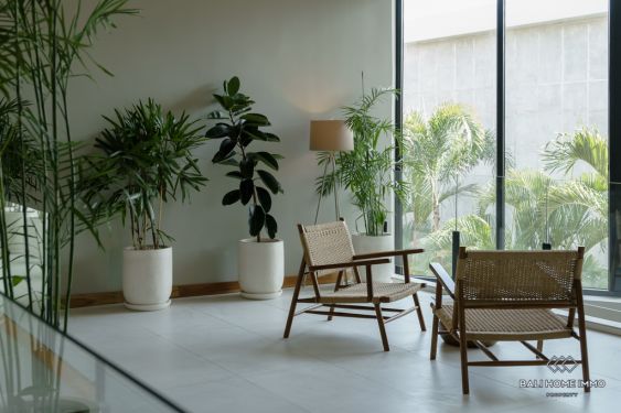 Image 11 from Villa de luxe neuve de 5 chambres à vendre en bail à Berawa