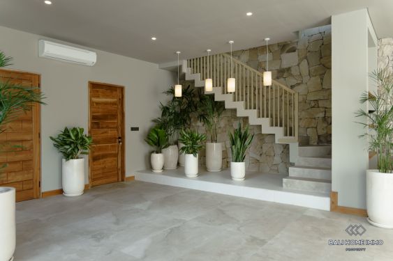 Image 8 from Villa de luxe neuve de 5 chambres à vendre en bail à Berawa