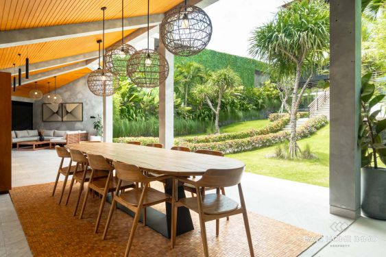 Image 9 from Villa 6 Kamar Baru Yang Mewah Dijual di Tepi Pantai Pererenan Bali