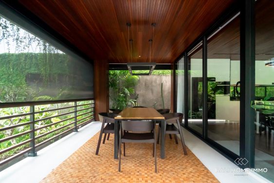 Image 8 from Villa 6 Kamar Baru Yang Mewah Dijual di Tepi Pantai Pererenan Bali