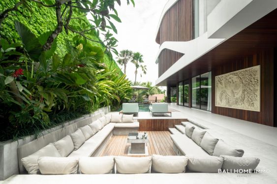 Image 2 from Villa de luxe neuve de 6 chambres à vendre en location à Bali Pererenan Beachside