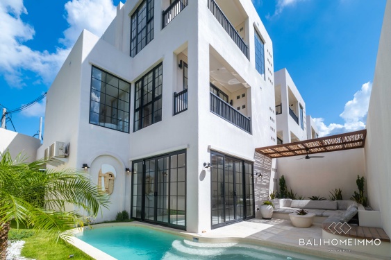Villa de luxe flambant neuve de 3 chambres à vendre et à louer à Berawa, Canggu, Bali