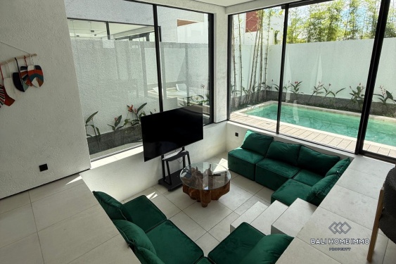 Image 3 from Villa modern baru dengan 3 kamar dijual dengan status hak sewa di Seminyak, Bali.