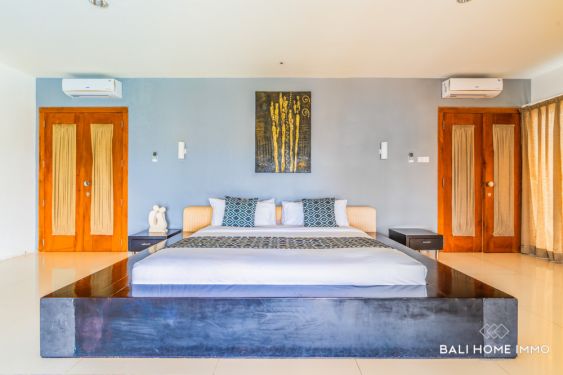 Image 13 from VILLA DE LUXE À COUPER LE SOUFFLE DE 10 CHAMBRES AVEC VUE SUR LES COLLINES DE JIMBARAN À VENDRE