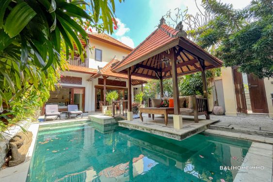 Image 2 from Charmante villa de 2 chambres à vendre en pleine propriété à Bali Seminyak Oberoi