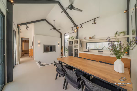 Image 10 from Vila 2 Kamar Menawan Dijual dan Disewakan di Tepi Pantai Pererenan Bali