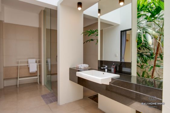 Image 2 from Villa 2 Kamar Tidur Menawan Dijual Leasehold di Bali Seminyak