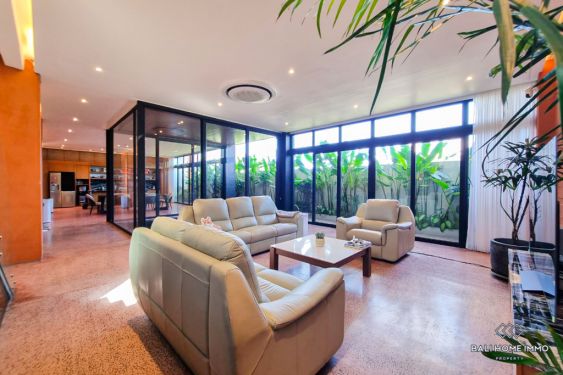 Image 2 from Vila 3 Kamar Menawan Dijual Hak Milik di Bali Berawa