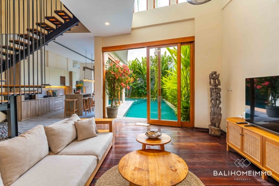 CHARMANTE VILLA DE 3 CHAMBRES À VENDRE À CANGGU BATU BOLONG BALI