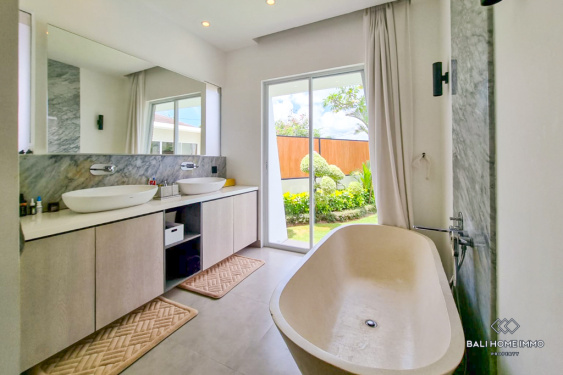 Image 16 from Villa 3 Kamar Menawan Dijual Hak Sewa di Bali Berawa