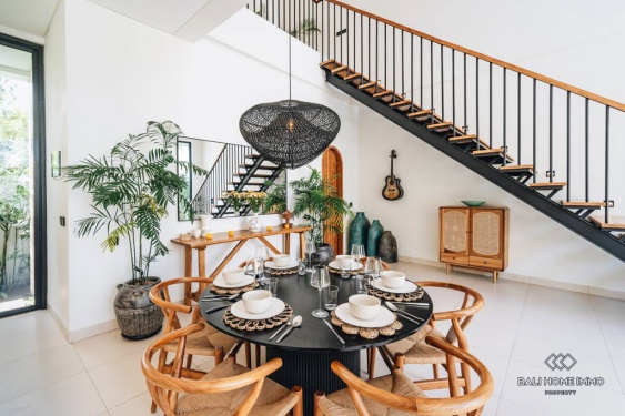 Image 6 from Charming 3 Bedroom Villa for Sale Leasehold in Bali Canggu Batu Bolong-Echo Beach