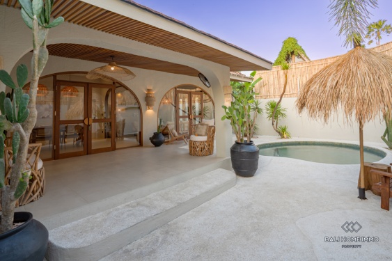 Image 2 from Charmante villa de 3 chambres en location à l'année à Bali Canggu Batu Bolong Echo Beach