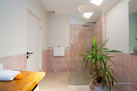 Image 20 from Charmante villa de 3 chambres en location à l'année à Bali Canggu Batu Bolong Echo Beach