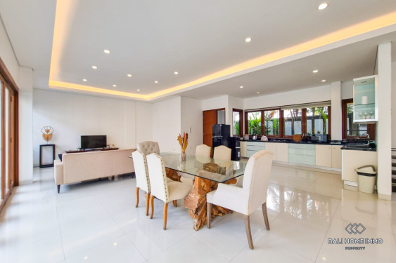 Image 7 from Vila 3 Kamar Tidur Menawan Disewakan Bulanan di Berawa