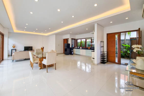 Image 4 from Vila 3 Kamar Tidur Menawan Disewakan Bulanan di Berawa