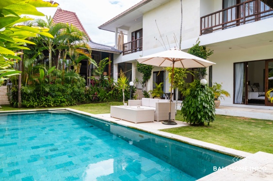 Image 1 from CHARMANTE VILLA DE 4 CHAMBRES À LOUER À BALI CANGGU