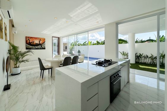 Image 9 from Villa 4 Kamar Tidur Menawan Dijual di Seminyak