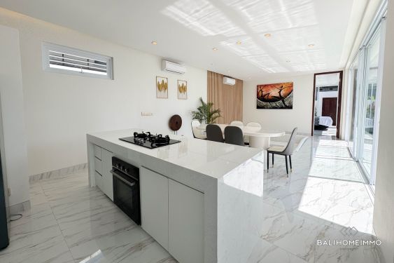 Image 10 from Villa 4 Kamar Tidur Menawan Dijual di Seminyak
