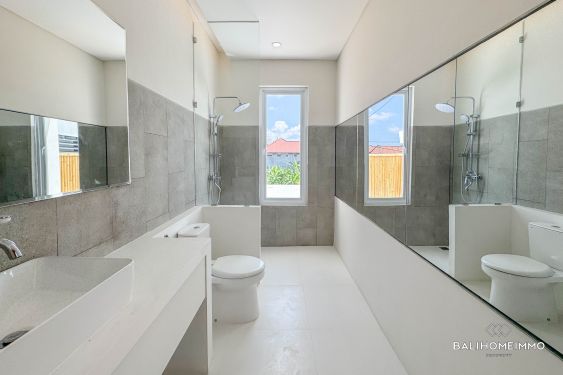 Image 20 from Villa 4 Kamar Tidur Menawan Dijual di Seminyak