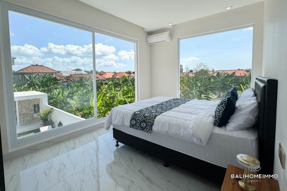 Image 12 from Villa 4 Kamar Tidur Menawan Dijual di Seminyak
