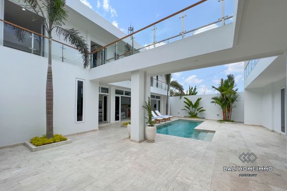 Image 7 from Villa 4 Kamar Tidur Menawan Disewakan dan Dijual Leasehold di Bali Pererenan Tumbak Bayuh