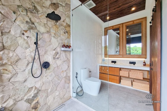 Image 18 from Charming 4 Bedroom Villa for Sale Leasehold in Bali Petitenget