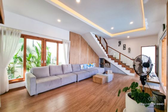 Image 3 from Charming 6 Bedroom Villa for Sale Leasehold in Bali Batu Belig