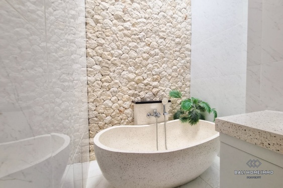 Image 17 from Charming 2 Bedroom Villa for Sale Leasehold in Bali Kerobokan