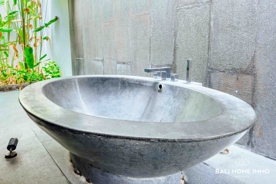 Image 19 from CLIFFSIDE 3 BEDROOM VILLA OVERLOOKING THE OCEAN FOR SALE FREEHOLD IN PANDAWA