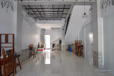 Image 3 from Commercial Space for Yearly Rental in Seminyak