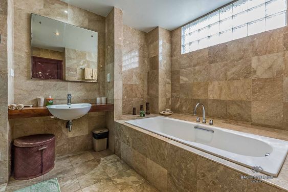 Image 16 from Cozy 2 Bedroom Apartment for Sale Leasehold in Bali Seminyak