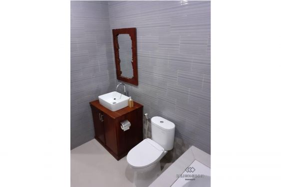 Image 7 from VILLA CONFORTABLE DE 3 CHAMBRES À LOCATION MENSUELLE ET ANNUELLE À BALI JIMBARAN-SUD-EST DE JIMBARAN