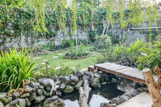 Image 18 from COZY 4 BEDROOMS TOWNHOUSE FOR SALE FREEHOLD IN BALI NUSA DUA