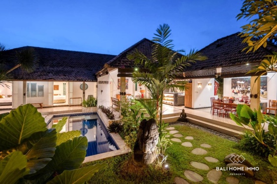 Image 1 from Cozy 4 Bedrooms Villa Walking Distance to Seminyak Beach