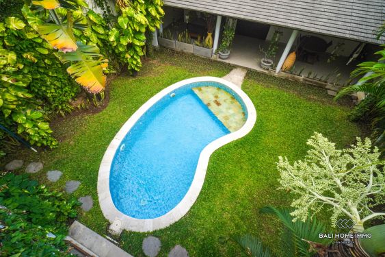 Image 1 from Cozy 5 Bedroom Villa For Sale Leasehold In Bali Kerobokan