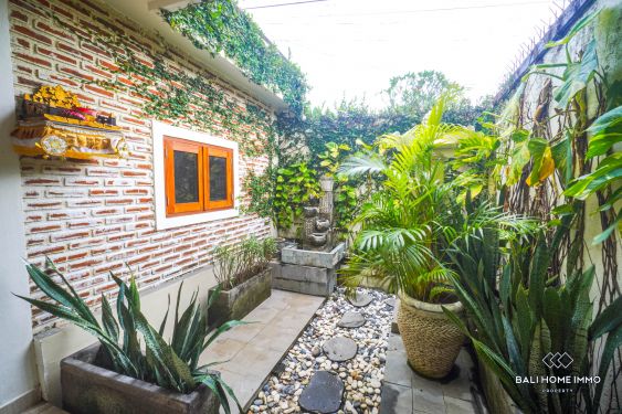 Image 3 from Cozy 5 Bedroom Villa For Sale Leasehold In Bali Kerobokan