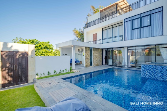 VILLA 3 KAMAR TIDUR YANG NYAMAN DAN INDAH UNTUK PERSEWAAN BULANAN DAN TAHUNAN DI BALI UNGASAN