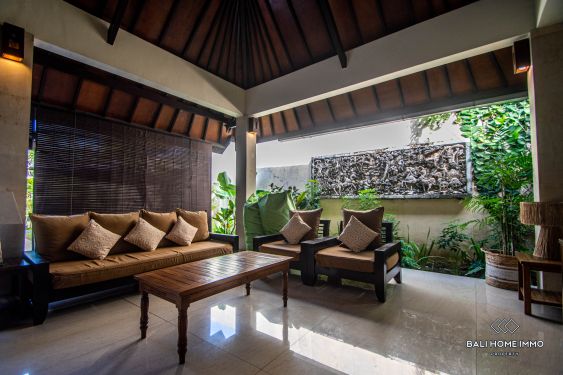 Image 9 from Vila 3 Kamar Tidur yang Mempesona Disewakan Bulanan di Bali Seminyak