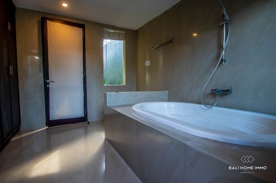 Image 18 from Vila 3 Kamar Tidur yang Mempesona Disewakan Bulanan di Bali Seminyak