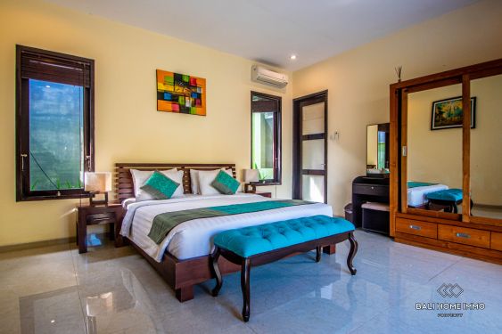 Image 11 from Vila 3 Kamar Tidur yang Mempesona Disewakan Bulanan di Bali Seminyak