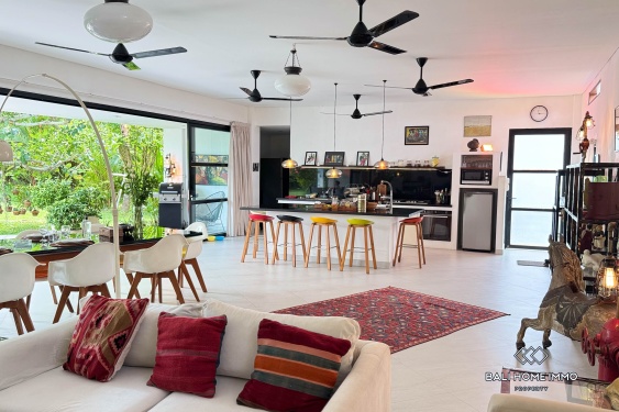 Image 5 from Élégante villa de 2 chambres avec immense jardin tropical à louer à Ubud