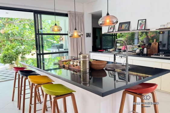 Image 12 from Élégante villa de 2 chambres avec immense jardin tropical à louer à Ubud